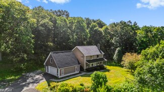 52 Washington Rd, Brimfield, MA 01010