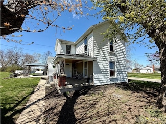 8513 Arlington Rd, Brookville, OH 45309