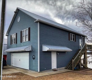 5233 Moon Lake Rd, Dundee, MS 38626