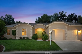 608 Inverlochy Dr, Fallbrook, CA 92028