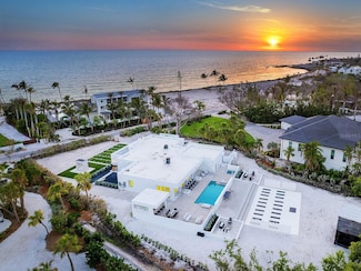 7647 Sanderling Rd, Sarasota, FL 34242