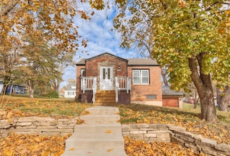 1229 Evans St, Des Moines, IA 50315