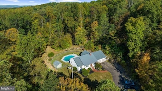 873 Kulp Rd, Perkiomenville, PA 18074
