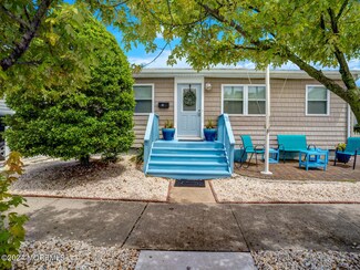 21 Brooklyn Ave, Lavallette, NJ 08735