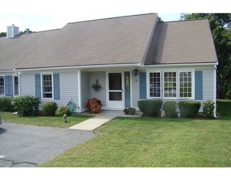 1 Dickenson Ct Unit E, Pocasset, MA 02559