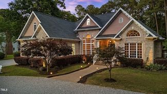 308 Thomas Dr, Clayton, NC 27520