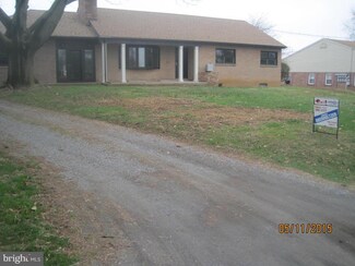 151 N Ronks Rd, Ronks, PA 17572