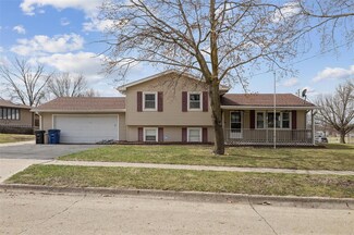 2938 E 40th Ct, Des Moines, IA 50317