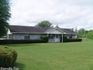 417 W Antioch St, Delight, AR 71940