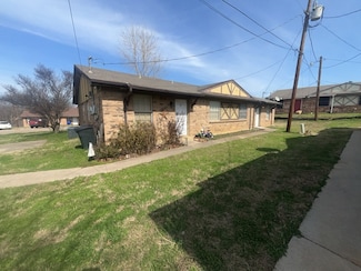 217 Pine Meadow Dr, Kennedale, TX 76060