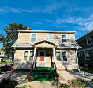 1922 Douglas St, Sioux City, IA 51104