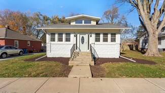 140 W Howard St, Galveston, IN 46932