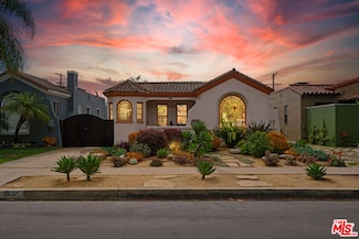 2628 Reynier Ave, Los Angeles, CA 90034