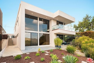 1325 Linda Rosa Ave, Los Angeles, CA 90041