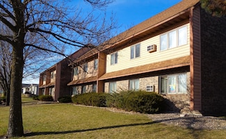 910 Hengen St Unit 401, Fairmont, MN 56031