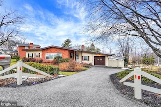 3291 Lynwood Ln, York, PA 17402