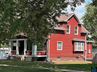 525 Otsego St, Storm Lake, IA 50588