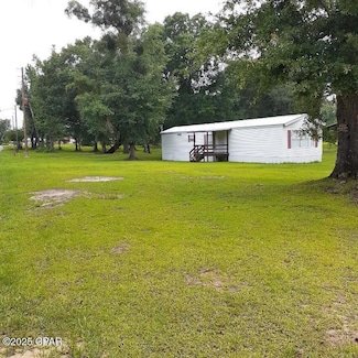 3042 Henderson Rd, Cottondale, FL 32431