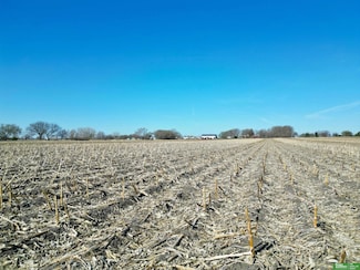 2805 N Shady Bend Rd, Grand Island, NE 68801