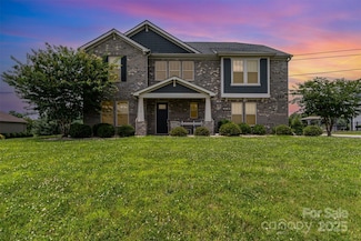 410 Alucio Ct, Matthews, NC 28104