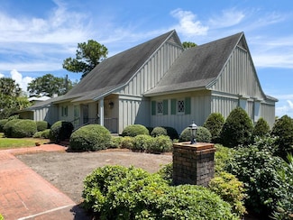 192 Avenue B, Apalachicola, FL 32320