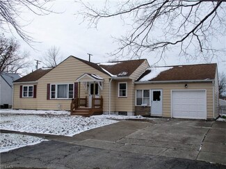 3043 Avondale Ave, Ashtabula, OH 44004