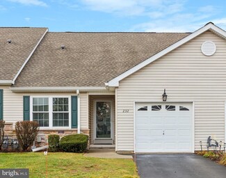 232 Franklin Ct, Royersford, PA 19468