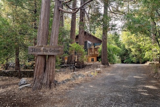 54105 S Circle Dr, Idyllwild, CA 92549