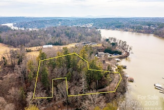 3431 6th Street Dr NW, Hickory, NC 28601