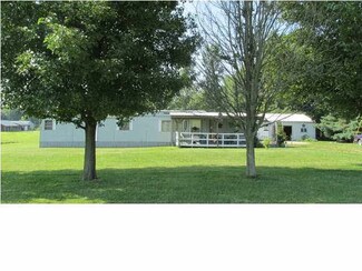 3212 N Private Road 25 E, Petersburg, IN 47567