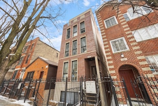 1541 W Thomas St Unit 2, Chicago, IL 60642