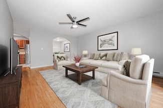 4 Fairfax Ave Unit 324, Derry, NH 03038