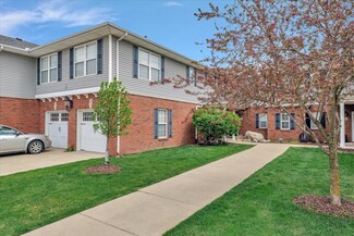 104 Essex Ln Unit 4, Savoy, IL 61874