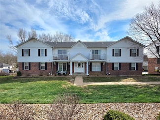 257 Carriage Ct, Washington, MO 63090