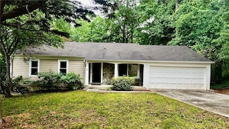 2705 Rhoanoke Dr, Duluth, GA 30096