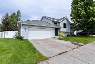 8309 N Vantage Dr, Hayden, ID 83835