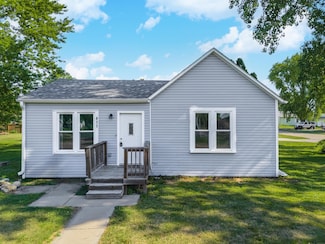 411 E Mazon St, Gardner, IL 60424