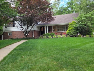 8217 Dearborn Dr, Prairie Village, KS 66208