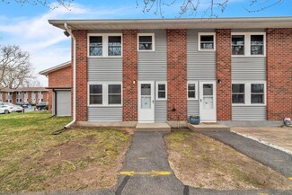 22 Manor Ct Unit 22, Springfield, MA 01118