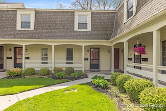 2463 Abbington Dr SE, Grand Rapids, MI 49506