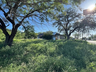 703 W 2nd St, Brady, TX 76825