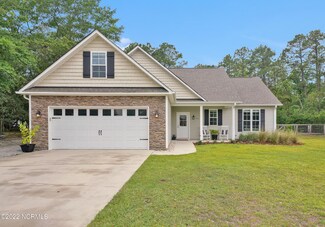 7801 Olde Pond Rd, Wilmington, NC 28411