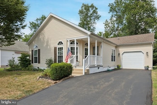 645 Blue Bell Springs Dr, Blue Bell, PA 19422