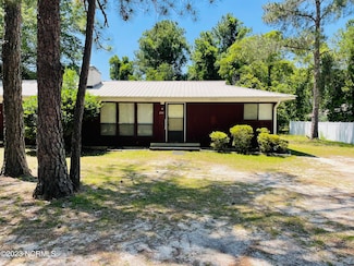 250 N Cherry St, Pinebluff, NC 28373