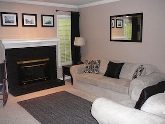 488 Salem Woods Dr SE, Marietta, GA 30067