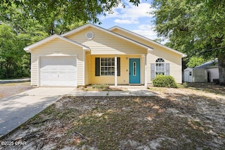 1380 Watts Ave, Chipley, FL 32428
