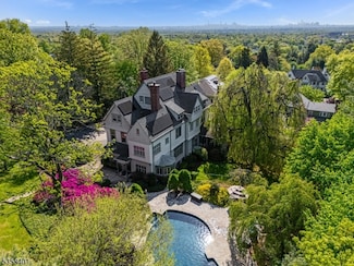 29 Highland Ave, Montclair, NJ 07042