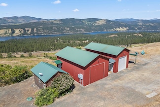 4497 Highway 25 S, Hunters, WA 99137