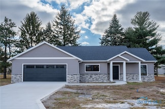 104 Knox Ln, Edgerton, OH 43517