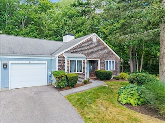 26 Stratton Rd, Scarborough, ME 04074